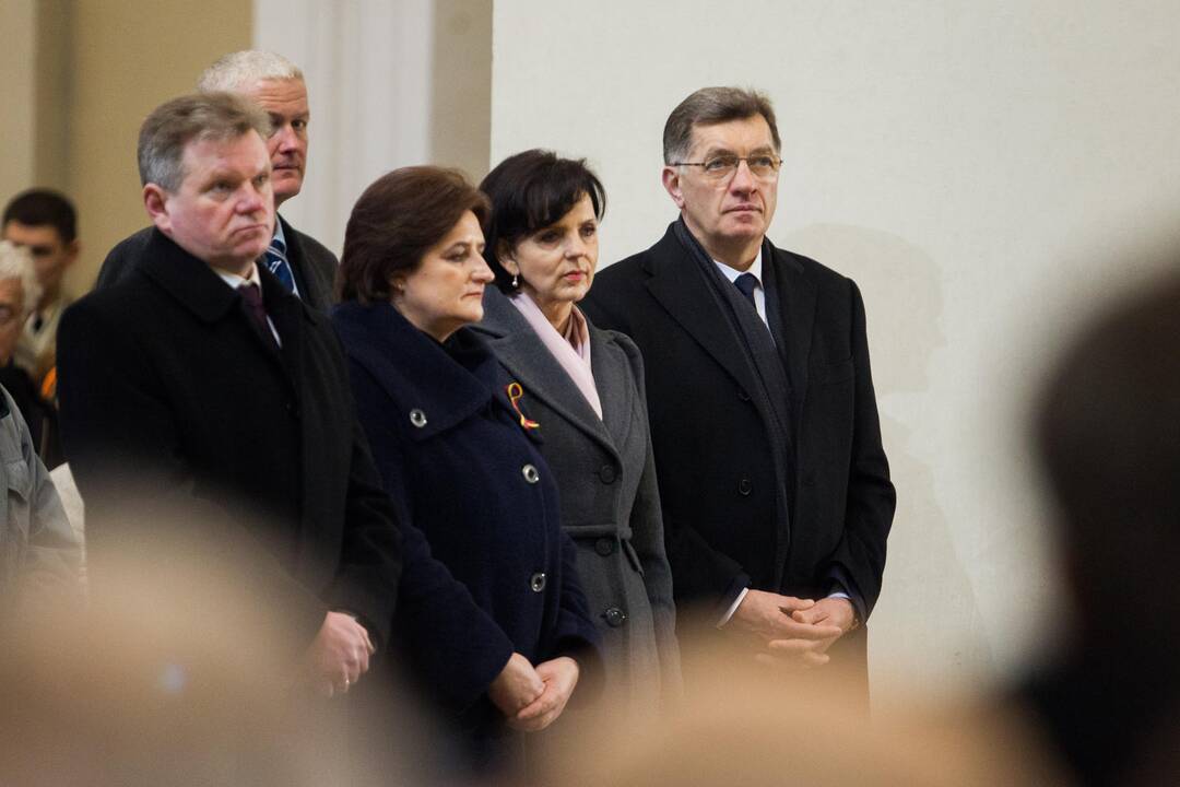 Sostinėje suplevėsavo trijų Baltijos valstybių vėliavos