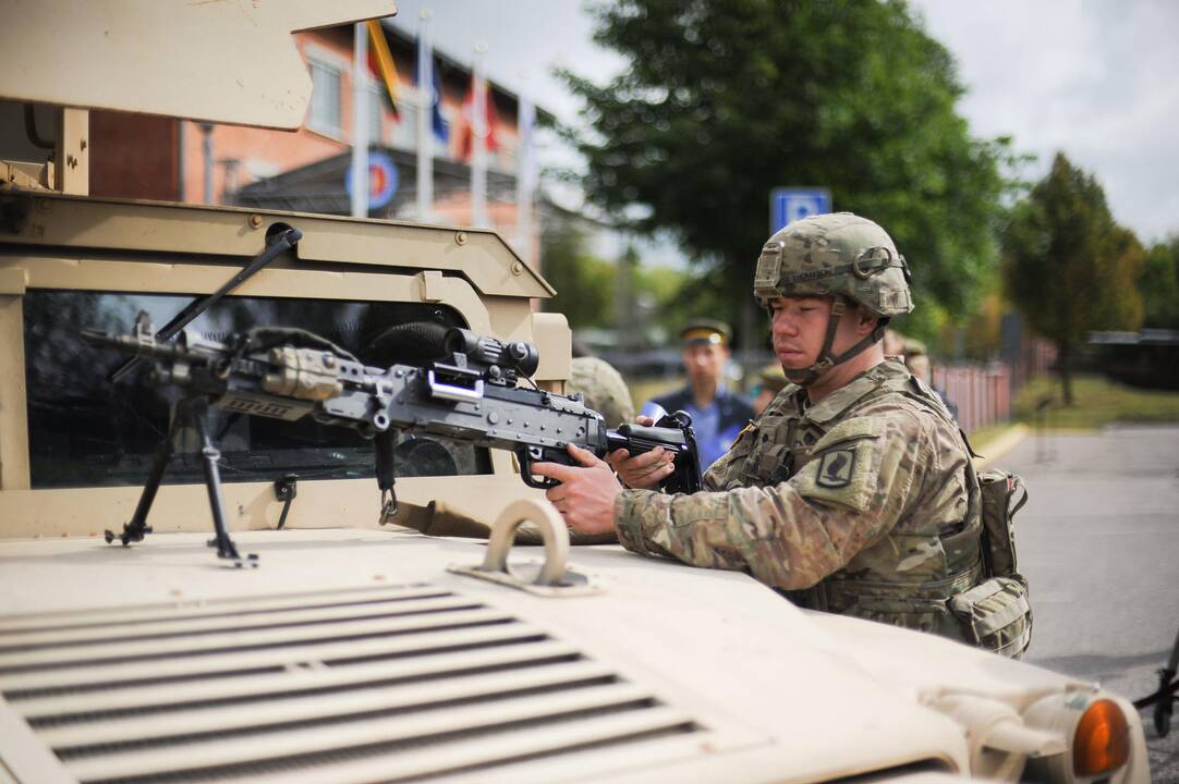 NATO štabo atidarymo ceremonija