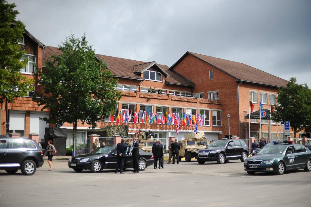 NATO štabo atidarymo ceremonija