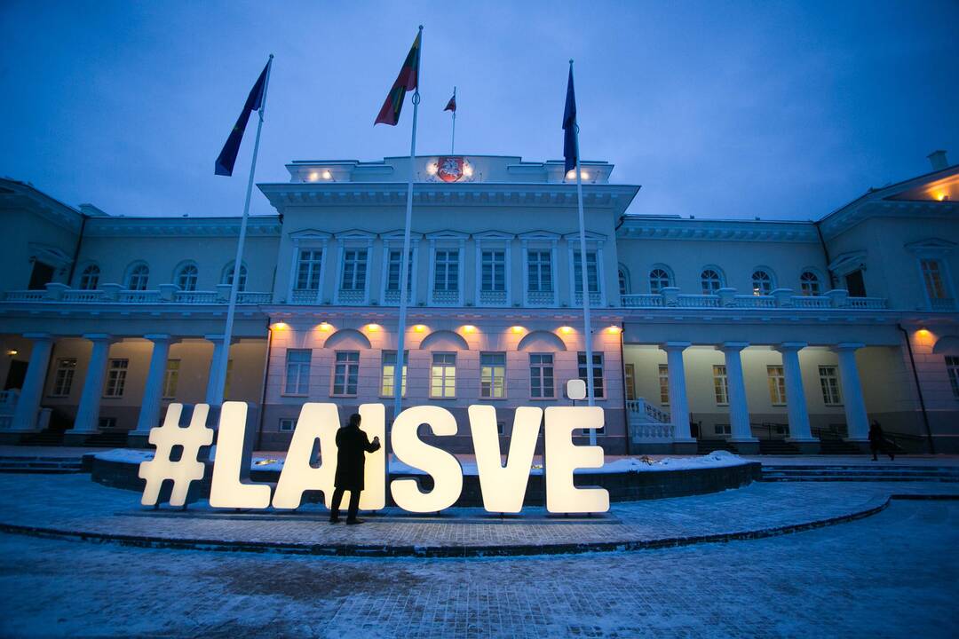 S. Daukanto aikštėje – šviečianti „Laisvė“