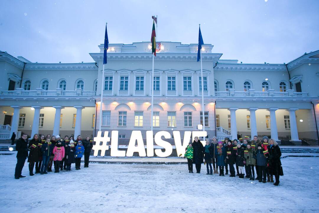 S. Daukanto aikštėje – šviečianti „Laisvė“