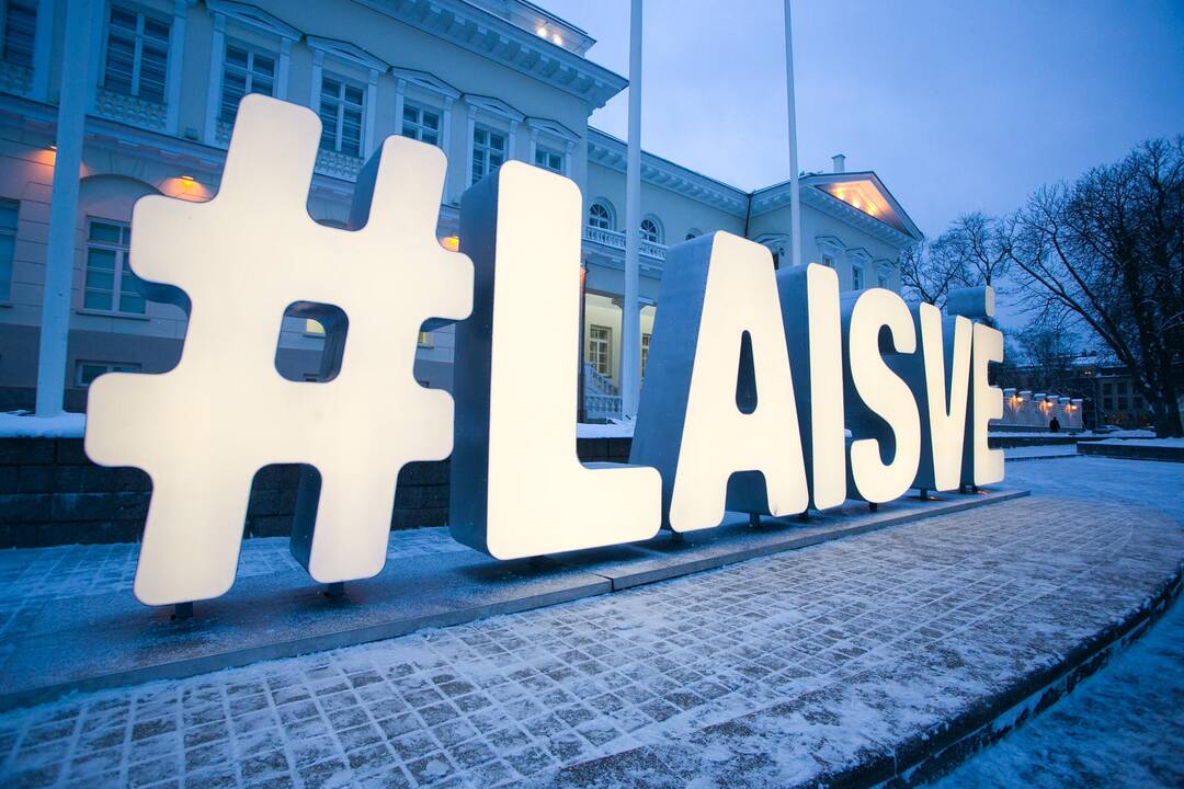 S. Daukanto aikštėje – šviečianti „Laisvė“