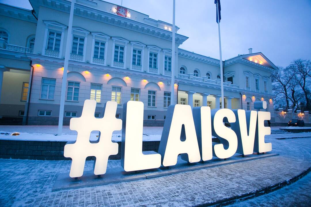 S. Daukanto aikštėje – šviečianti „Laisvė“