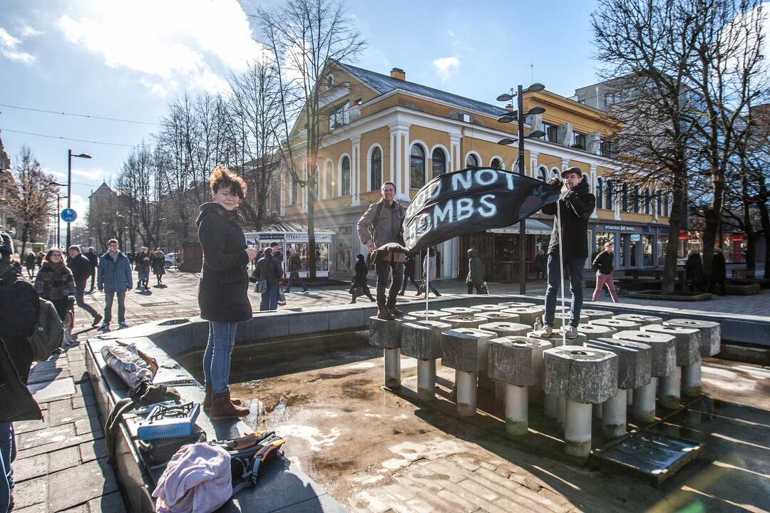 "Food not bombs" akcija 
