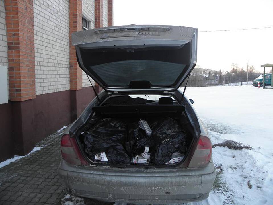 Sulaikyti kontrabandą vilkikais atgabenę lenkai ir jos atvykę lietuviai 