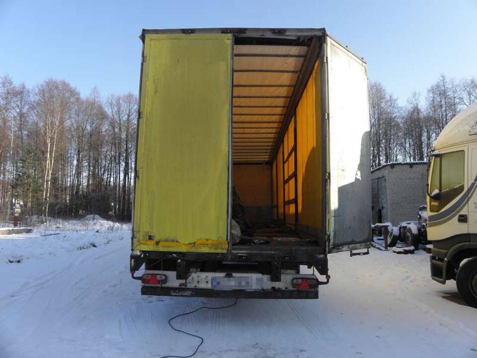 Sulaikyti kontrabandą vilkikais atgabenę lenkai ir jos atvykę lietuviai 