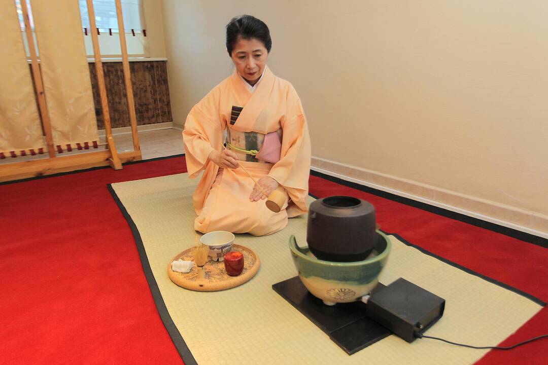 Japoniška arbatos gėrimo ceremonija