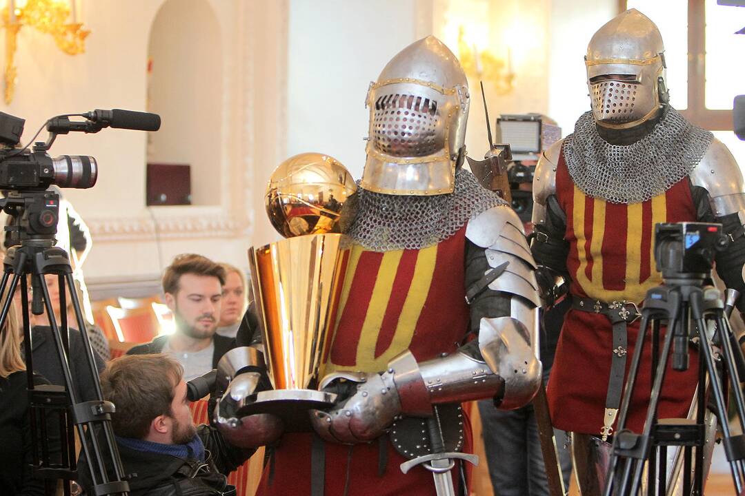 Karaliaus Mindaugo taurės burtų traukimas