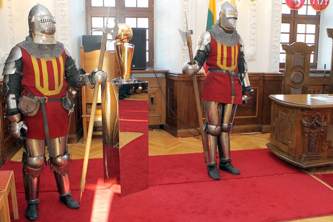 Karaliaus Mindaugo taurės burtų traukimas
