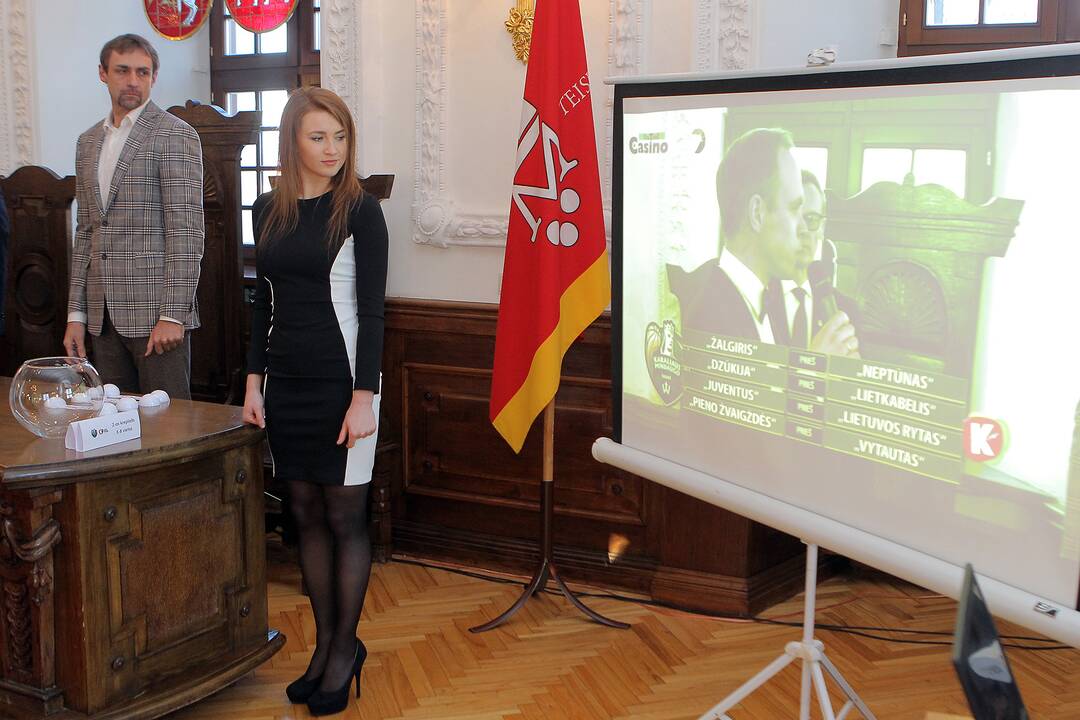 Karaliaus Mindaugo taurės burtų traukimas
