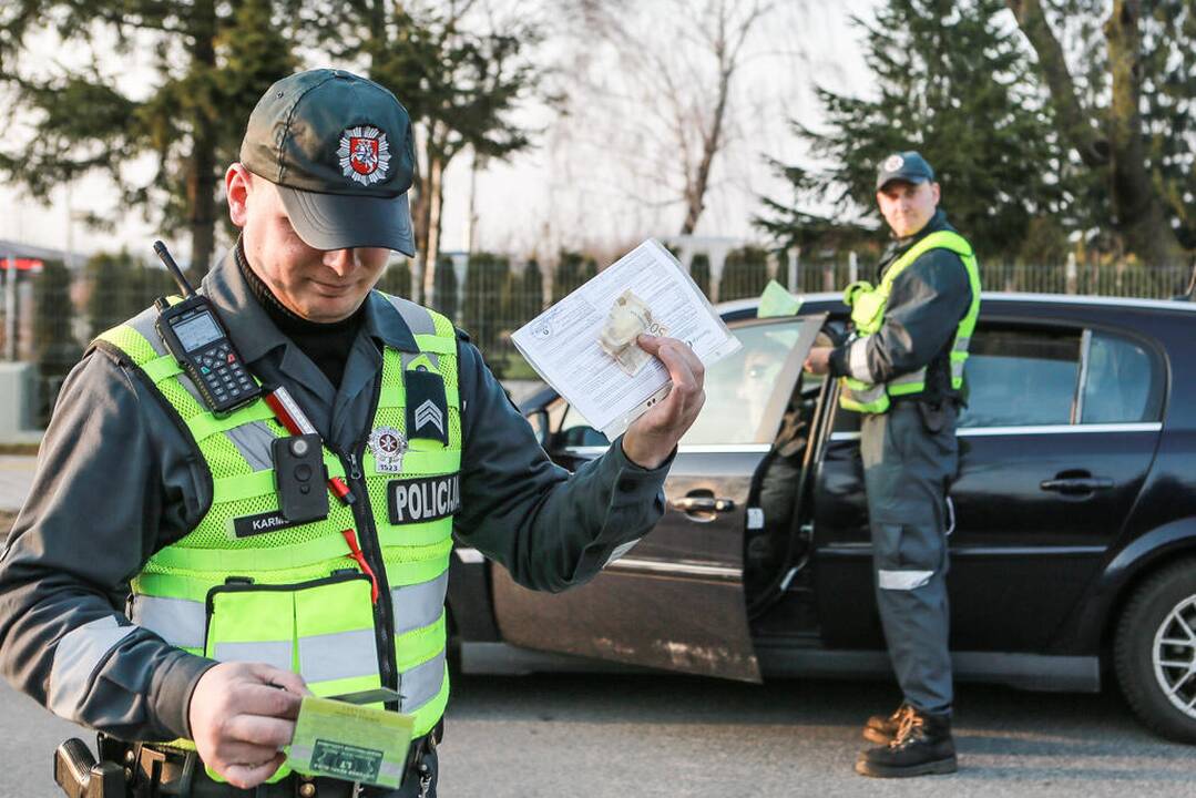 Policijos reidas