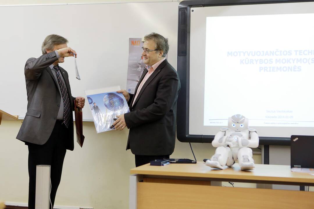 Klaipėdos universitetas bendradarbiaus su Robotikos akademija