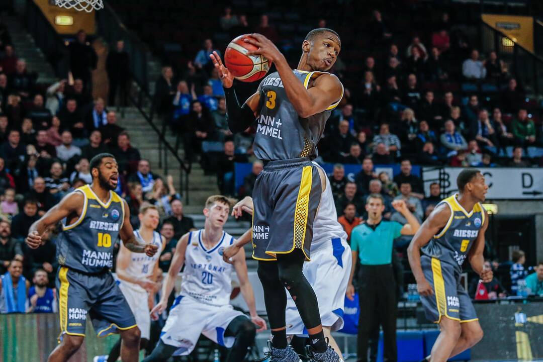 Klaipėdos "Neptūnas" - Liudvigsburgo „MHP Riesen“ 52:68