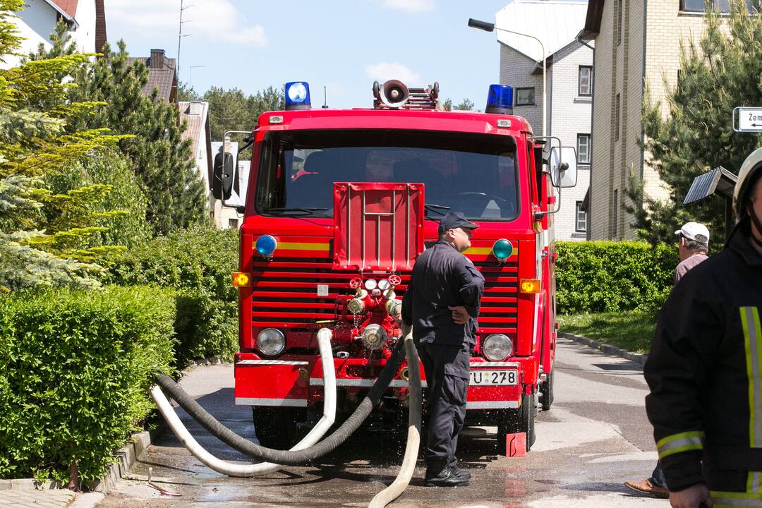 Gaisras Žeimenos gatvėje 