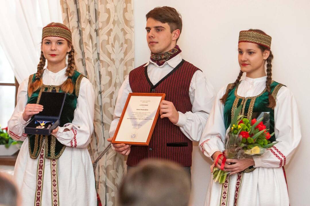 Raudondvaryje pagerbti Kauno rajono šviesuoliai 