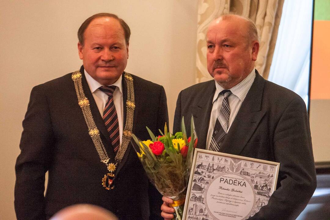Raudondvaryje pagerbti Kauno rajono šviesuoliai 