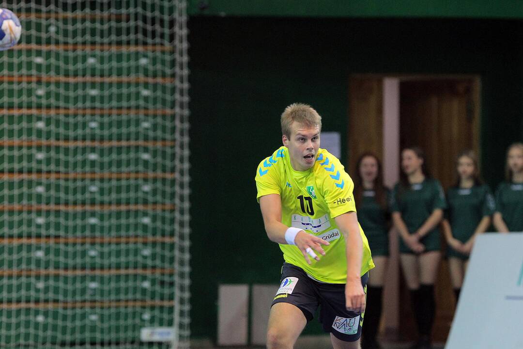 Rankinis: „Granitas-Karys“ – Panevėžio „Grifas“ 24:17