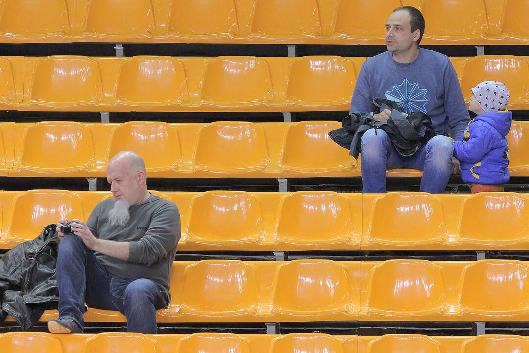 Rankinis: „Granitas-Karys“ – Panevėžio „Grifas“ 24:17