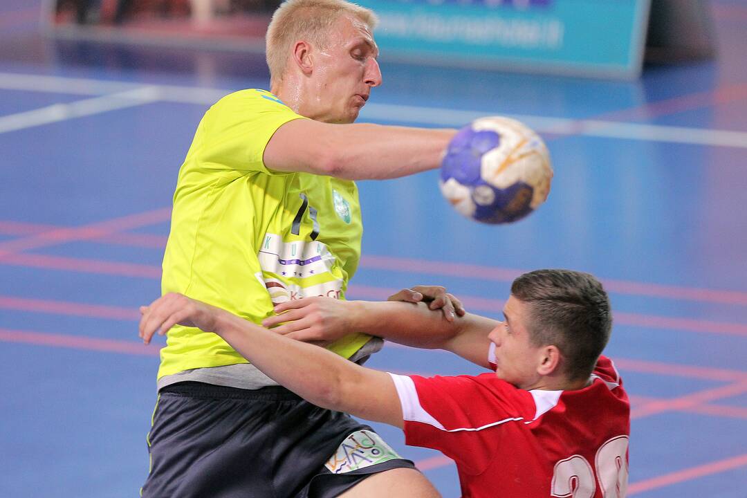 Rankinis: „Granitas-Karys“ – Panevėžio „Grifas“ 24:17