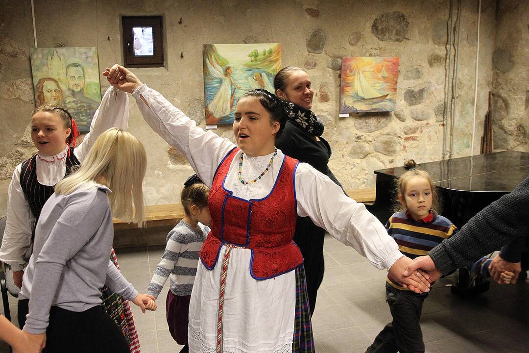 „Šauni mūsų šeimynėlė“