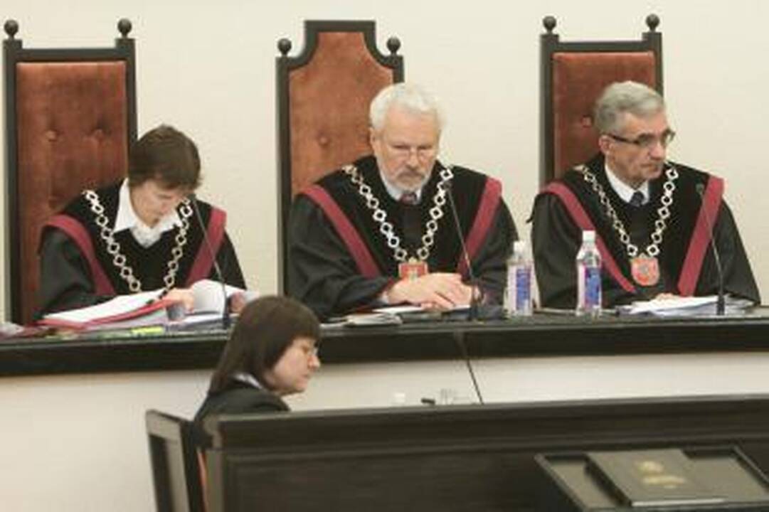 Konstitucinis Teismas skelbs išaiškinimą dėl nelietuviškų pavardžių rašymo