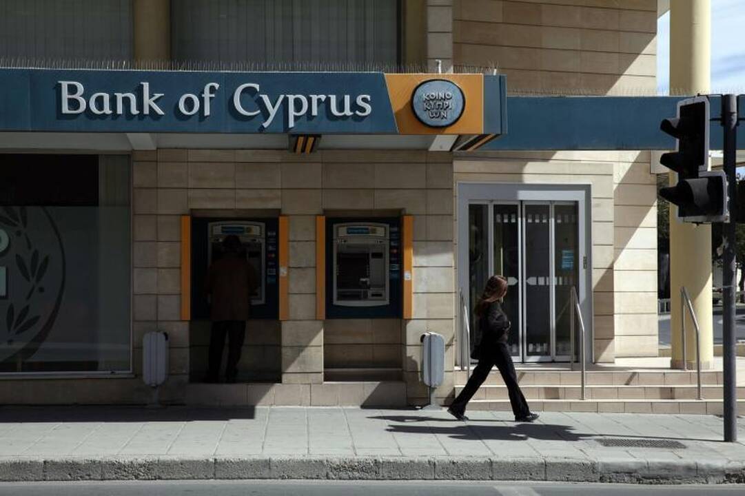 Kipras aukoja didžiausius šalies bankus 