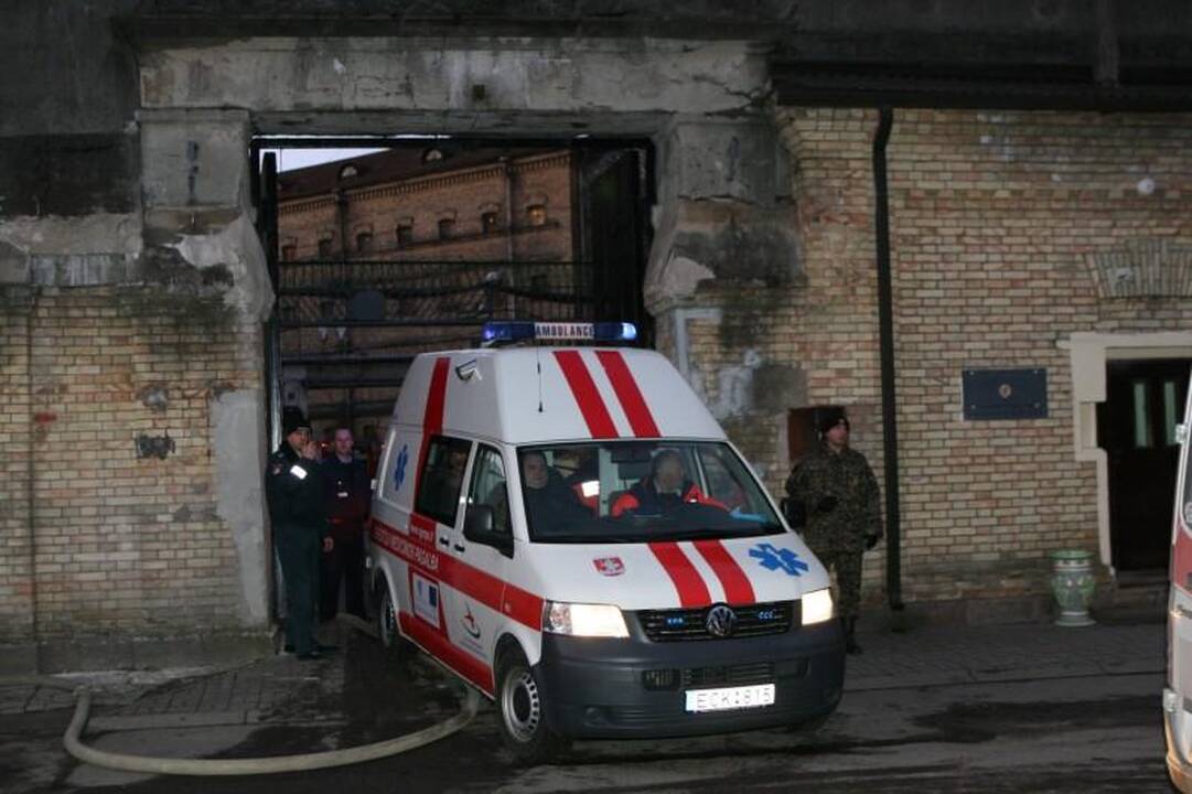 Per gaisrą Lukiškių kalėjime nukentėjo 9 kaliniai (papildyta 14.13)
