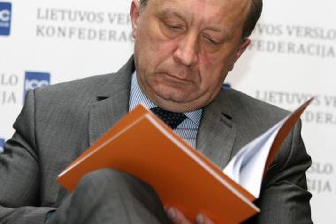 Mažylių lenktynes laimėjo ropojimo profesionalas