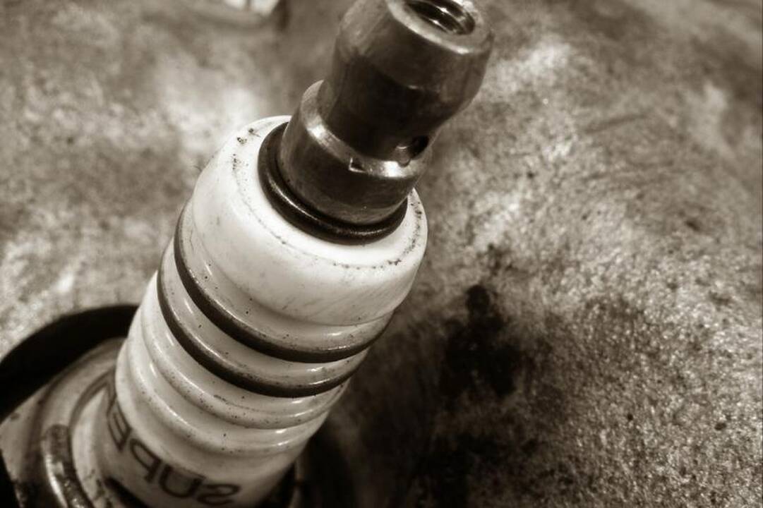 Mokslininkai spėja, kad lazeriai gali tapti žvakių alternatyva