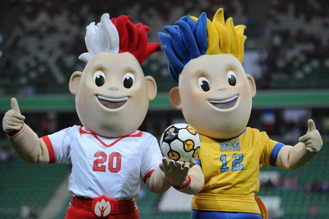 Kontroliniuose mačuose pergales šventė Euro 2012 šeimininkės