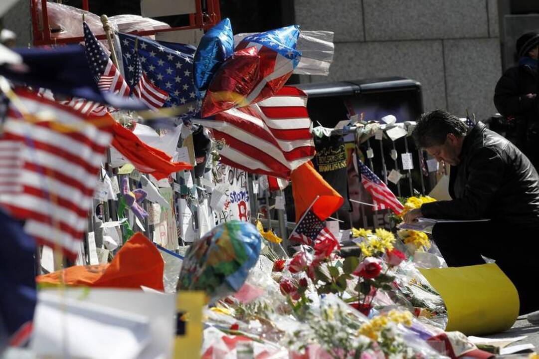 Savaitę po Bostono maratono gyventojai paminėjo tylos minute