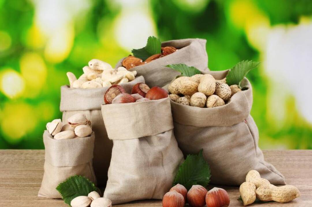 Pernai į rinką uždrausta tiekti beveik 900 tonų maisto produktų