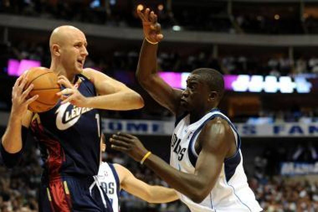 NBA: pergalėmis džiaugėsi Ž.Ilgauskas ir L.Kleiza