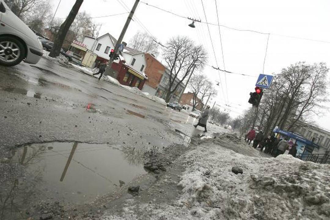 A.Juozapavičiaus prospektui milijonai, kitoms gatvėms - špyga