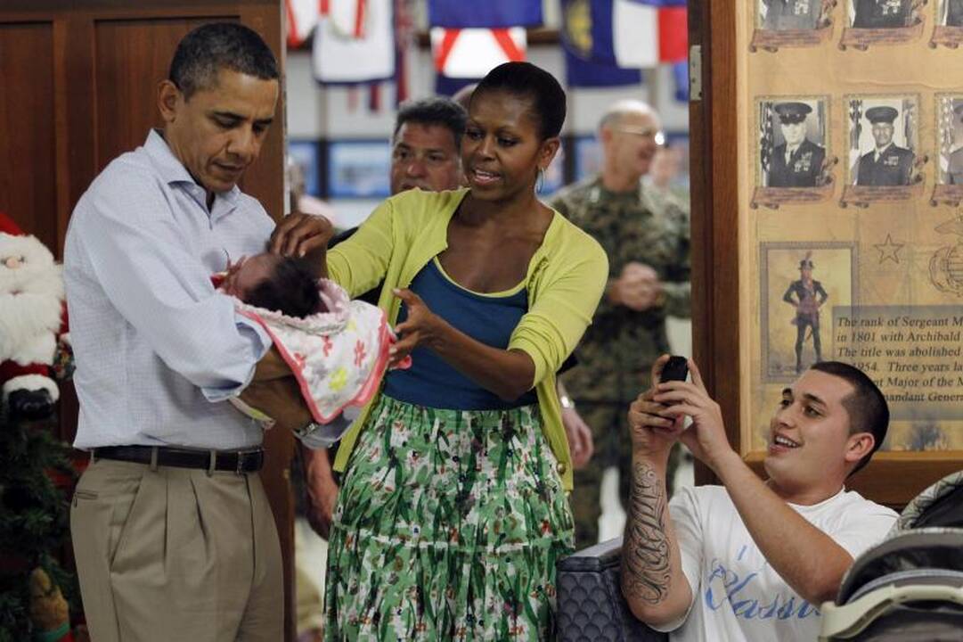 B.Obama Kalėdų dieną dalyvavo pamaldose ir aplankė jūrų pėstininkus