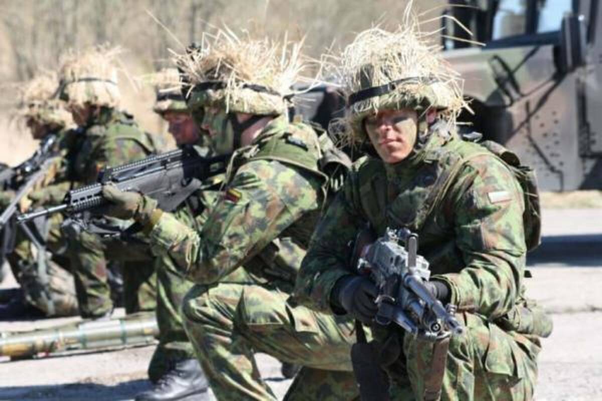 Baziniai kariniai mokymai Lietuvoje turėtų trukti 50-90 dienų
