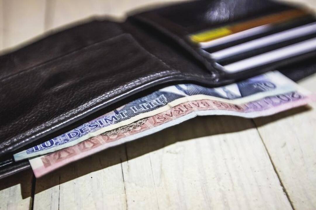 Iš kauniečio kišenės kavinėje dingo per 11 tūkst. litų