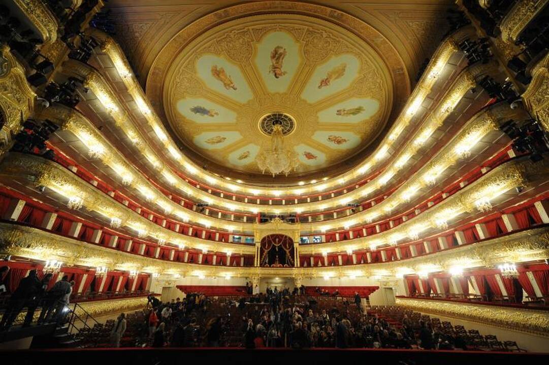 Bilietas į teatrą – tik pateikus asmens dokumentą