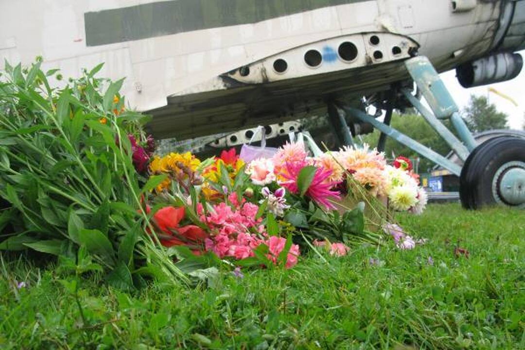 Baltijos keliu, kaip ir prieš 20 metų, išskrido lakūnai (papildyta)