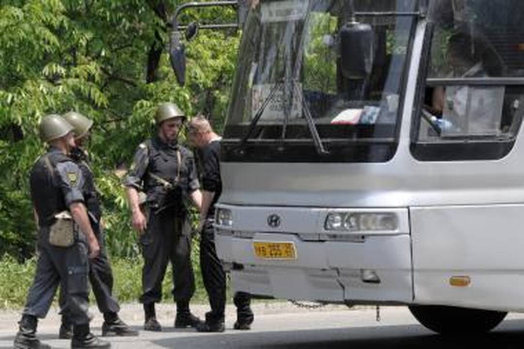 Rusijoje ieškomi „tautos keršytojai“, puldinėjantys milicininkus (papildyta)