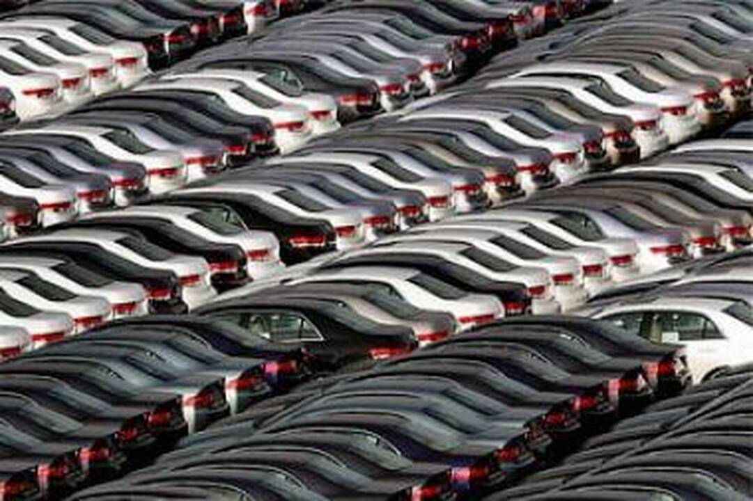 Naujų lengvųjų automobilių rinka smuko 68 procentais