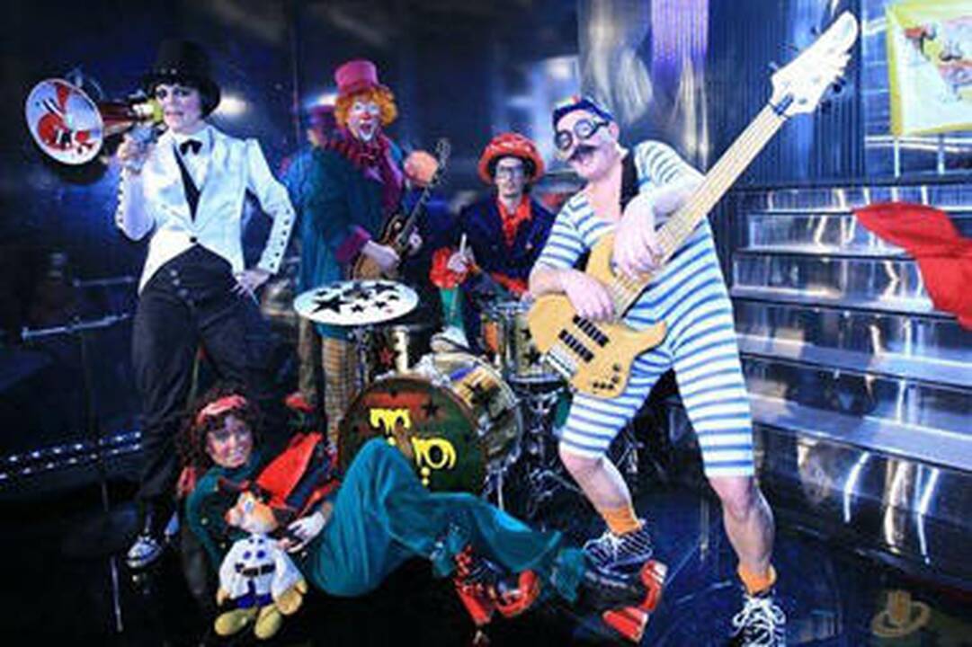 "Roko naktų" Slėnio scena: nuo atgimusių legendų šėlsmo iki jaunatviškos ekstravagancijos