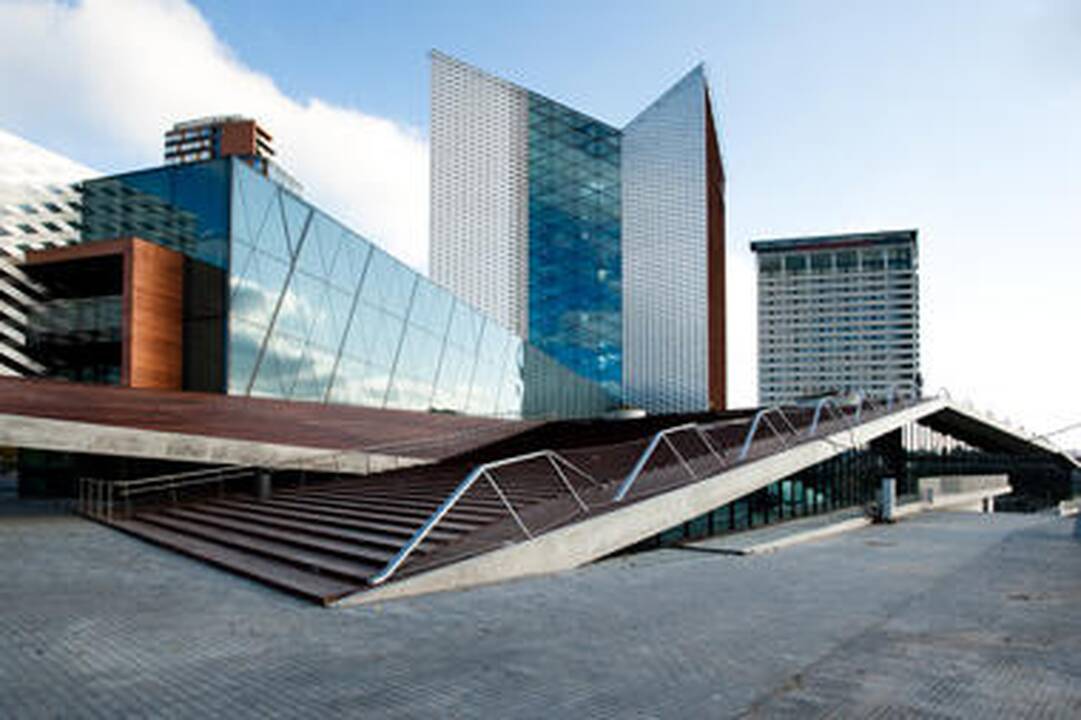 „Swedbank“ būstinė Vilniuje – tarp geriausių pasaulio architektūros pavyzdžių
