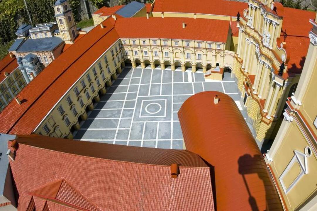Stojant į nemokamas vietas – privalomi kalbų egzaminai