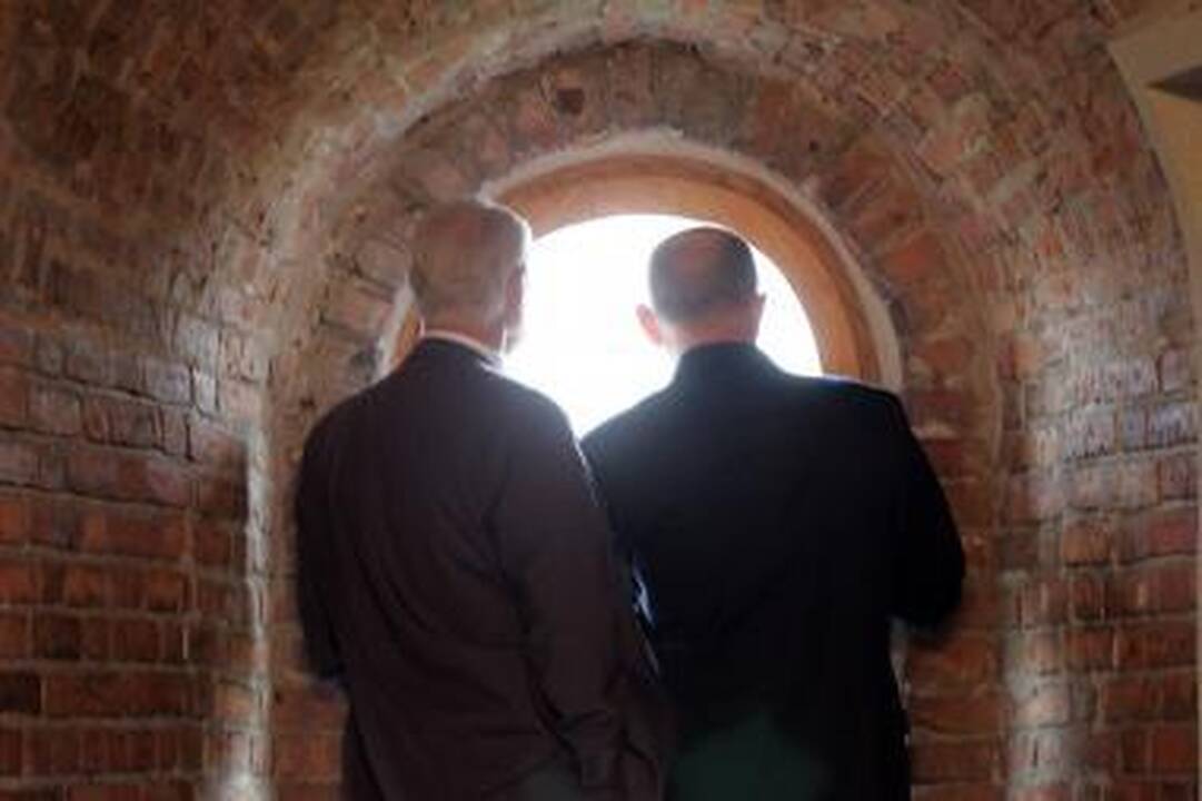 Vyriausybinėse įstaigose 2009 m. sumažinta beveik 2 tūkst. darbuotojų