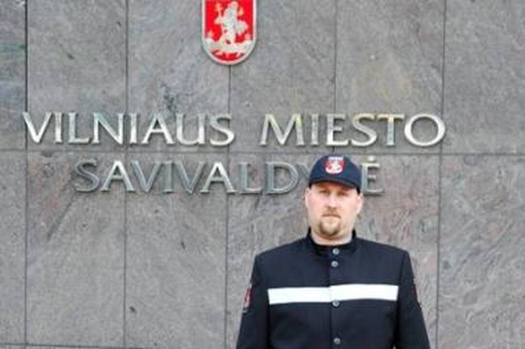 Tvarkos pareigūnams – naujos uniformos