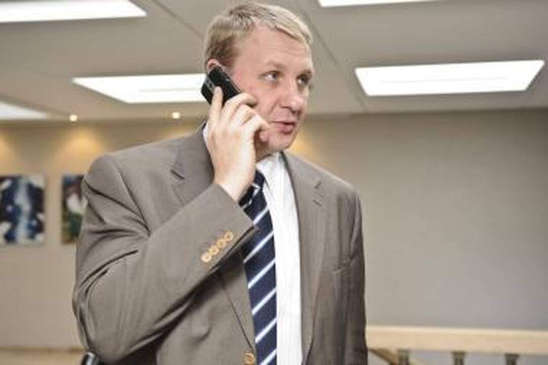 Seimo milijonierius iš banko išėjo nieko nepešęs