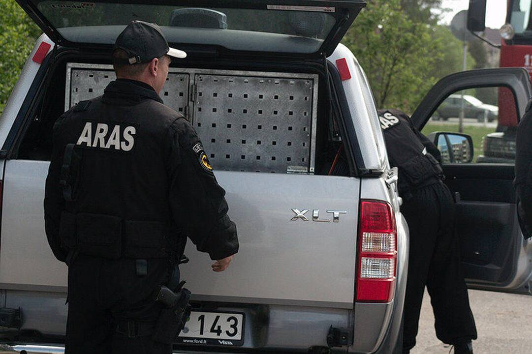 Išminuotojai ir gelbėtojai išardė furgone sumūrytą sarkofagą (papildyta)