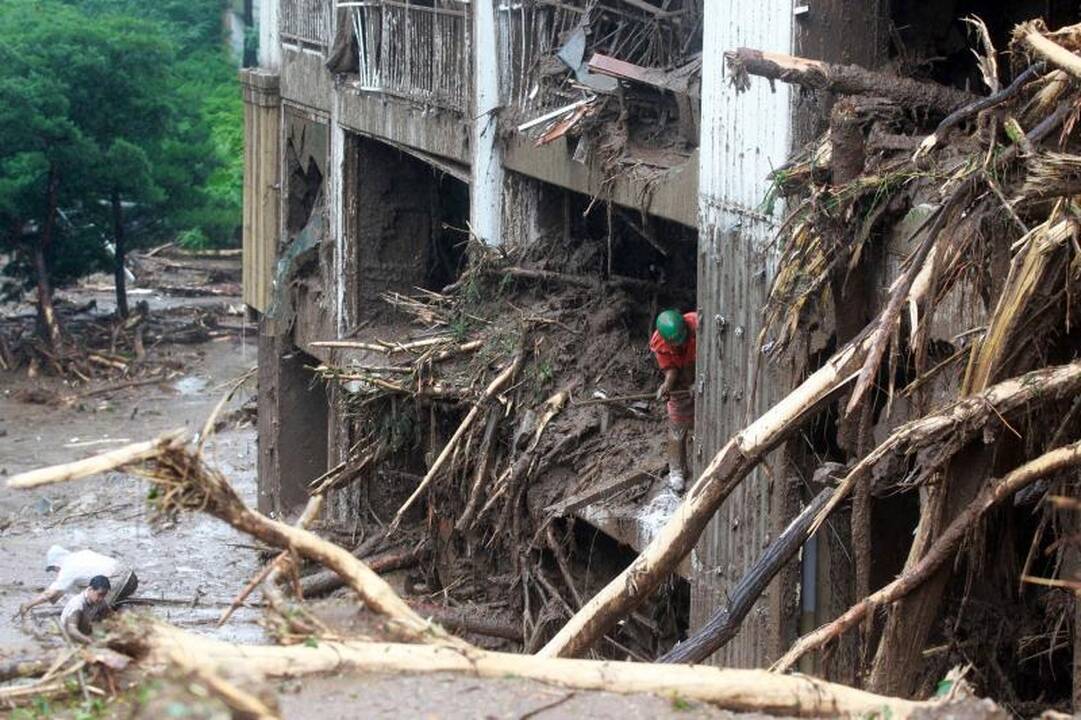 Pietų Korėjoje žemės nuošliaužos nusinešė 18 gyvybių