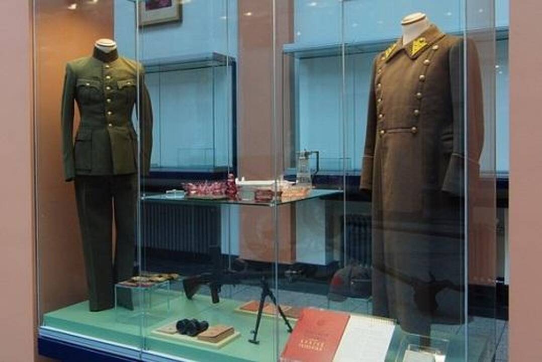 Karo muziejus eksponatus renka iš karių 